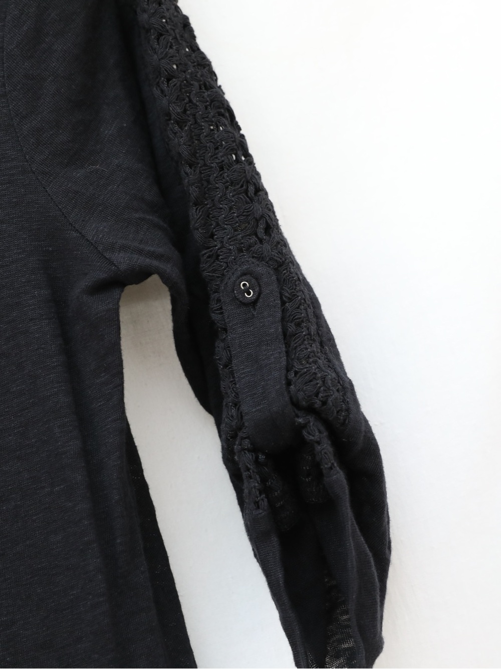 Twig & Perch 100% linen top XS stretch dark knit summer black V-neck coastal new - Picture 7 of 7